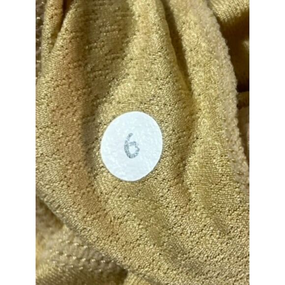 Lululemon Yoga Flow 2 in 1 White Tank 6 Strappy - Picture 4 of 6